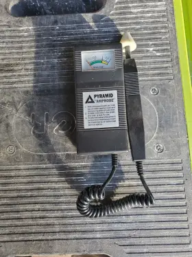 Amprobe Py-12 Microwace Leak Detector