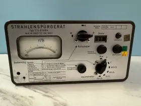 Bundeswehr 6665-12-130-6621 Rare Vintage Strahlenspurgerat Typ Ttl 6109a German Dosimeter Untested With Case