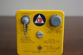 Cd 008298 Cdv-750 Dosimeter Charger Radiation Detector
