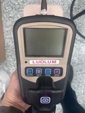 Ludlum 44-132 Model 193-6 Extended Reach Micror Survey Meter