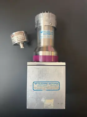 Ludlum S-161616u/3 112 14-pin Base And Teledyne 4x4x4in Nai Tl Gamma Scintillator Detector