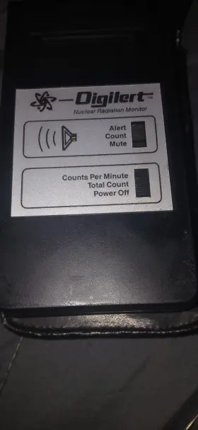 S.e. International 60549 S.e. Digilert Geiger Counter Radiation Monitor With Case