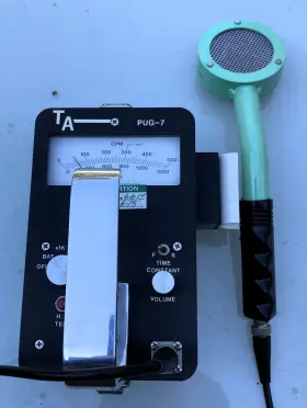 Ta / Technical Associates Pug-7 Radiation Survey Meter With G-m Detector P15 Pancake Probe