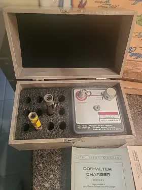 Victoreen 06-912 Dosimeter/ratemeter Charger Radiation Detector In Box/ W Instructions Original