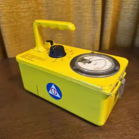 Victoreen 18288 Lionel Civil Defense Cd V-715 Model No. 1 Geiger Counter Vintage