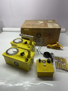 Victoreen Cd-v777q Radiation Detection Kit Cd V-777q Untested