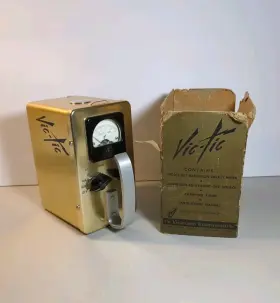 Victoreen M631 Model 631 Vic-tic Meter Geiger Counter With Box - Untested/as-is
